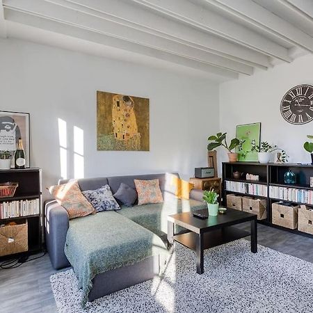 Nice Flat With Billard And View Paris Bagian luar foto