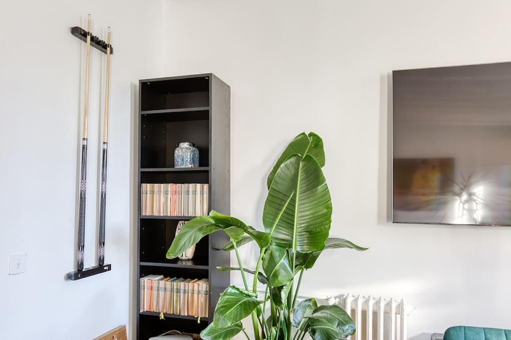 Nice Flat With Billard And View Paris Bagian luar foto
